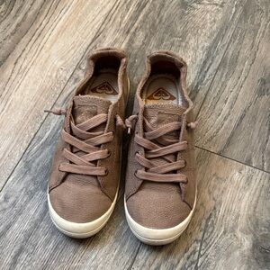 Brown Casual Lace-Up Sneakers